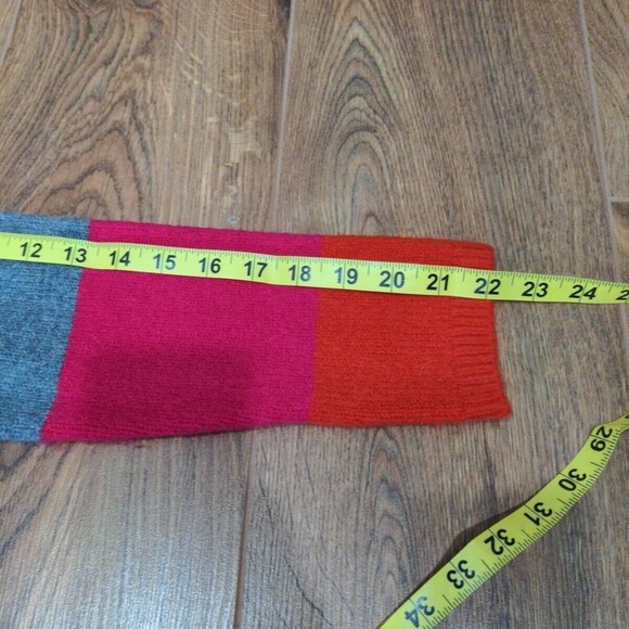 C&C California Women's Thick Stripe Crewneck Sweater Size Medium Gray Pink Red - Picture 9 of 9